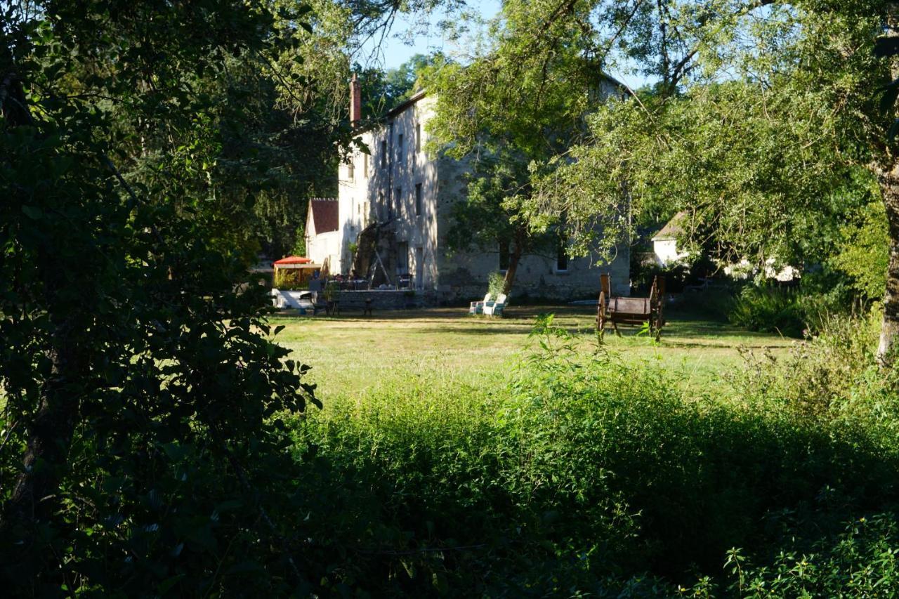 Le Moulin De Moquesouris - Chambres D'Hotes Et Table D'Hote Nazelles-Negron Exterior photo